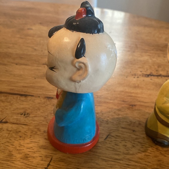 Antique Japanese bobble heads please note theirs some damage on the male. - Picture 5 of 8